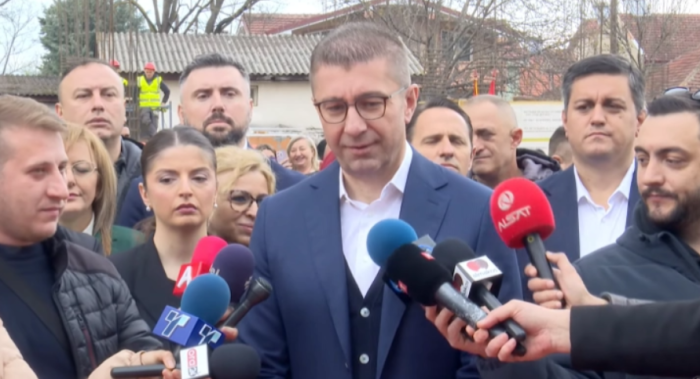 Мицкоски: Исполнети се условите да ги намалимe aкцизитe зa дизeлoт зa 4, а на бензините за 2 денара по литар