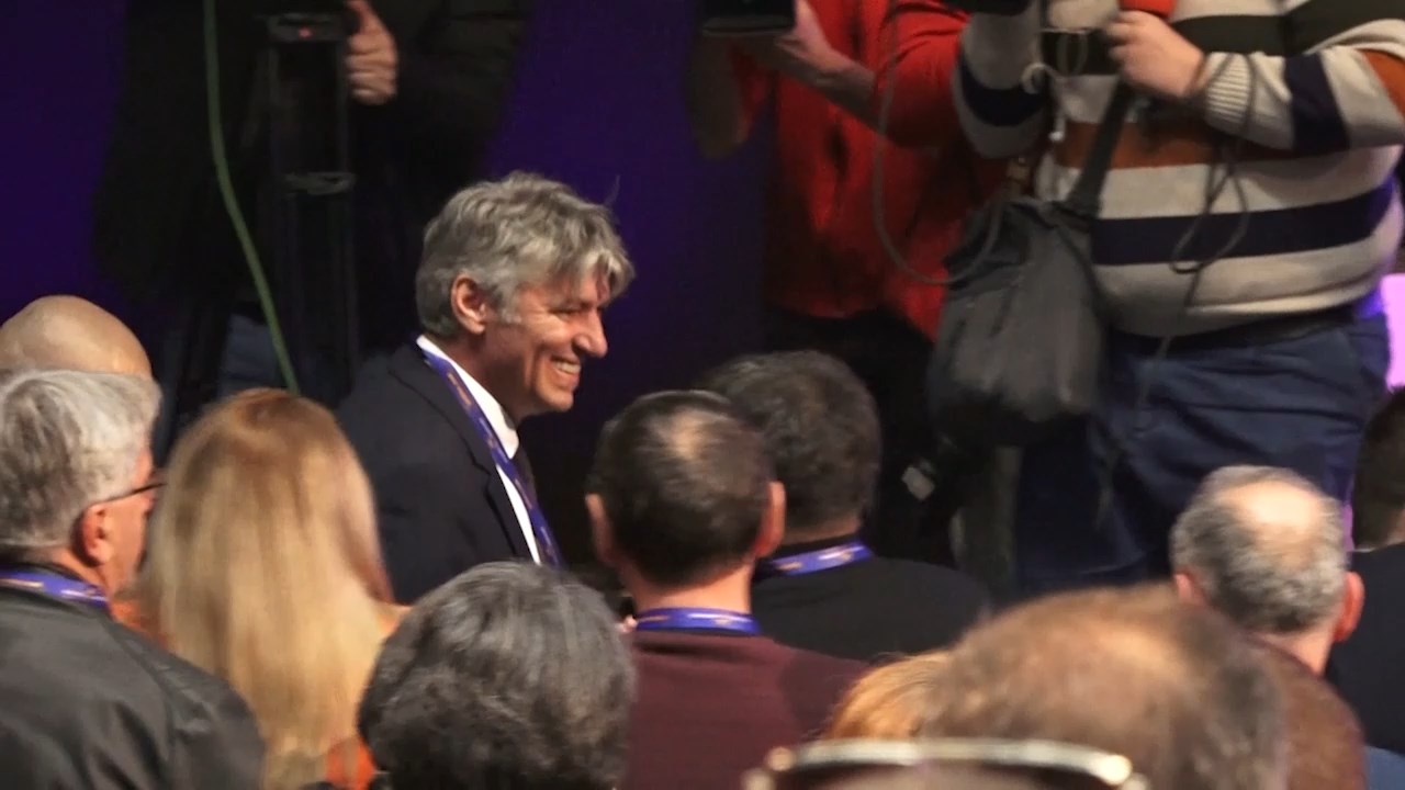 Села ниту демантира, ниту потврдува дали ја гледа иднината на Илинденска бр 2 – фокусиран бил на партијата