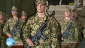 Синот на Виктор Орбан ја напушти војската – поднесе барање пред изборите