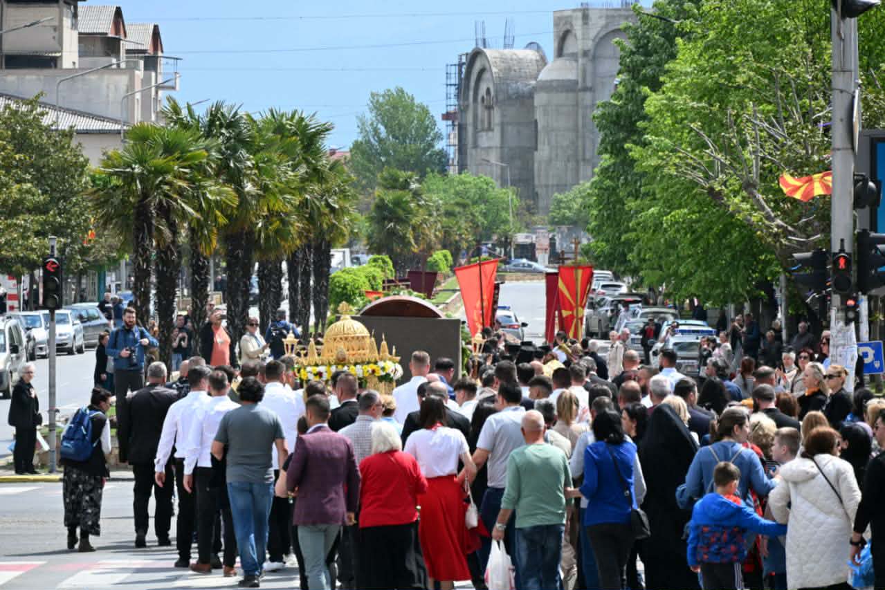 Масовна литија во Струмица