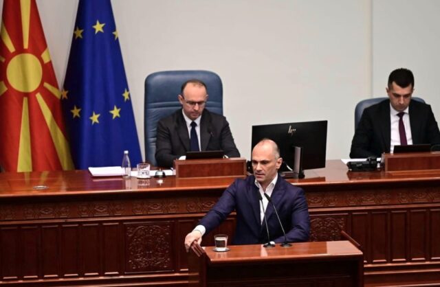 Филипче до Мицкоски: Зошто сега не планирате мерки за граѓаните туку после велигденските празници?