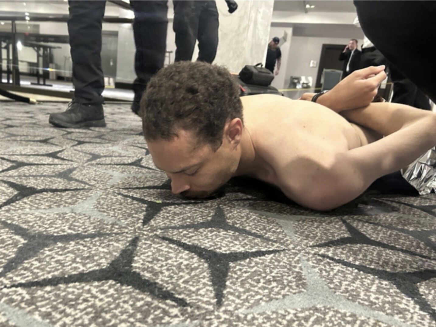 Кој е човекот кој пукаше во Вашингтон на настанот каде беше и Трамп?