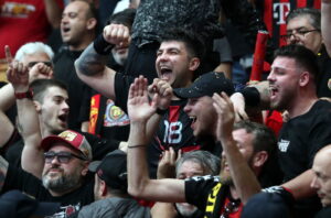 Фото на денот: „Мечка“ знае како се слави трофеј – со Комити