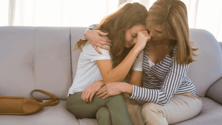 Тинејџерот ви вели ‘те мразам’? Еве како правилно да реагирате без да ја влошите ситуацијата