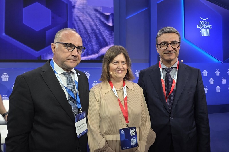 Божиновска во Делфи: Билатерални средби за засилена енергетска соработка