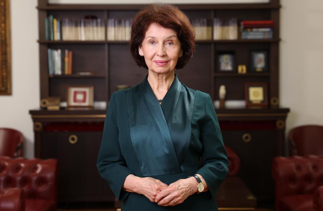 Честитка од претседателката Сиљановска-Давкова до верниците од католичка вероисповед по повод Велигден