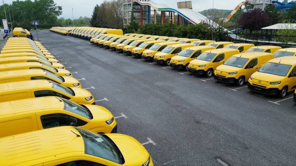 (ФОТО) „Пошта“ доби 100 нови возила – се забрзува испораката на пратките