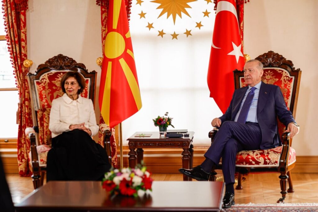 Сиљановска-Давкова оствари средба со турскиот претседател Ердоган
