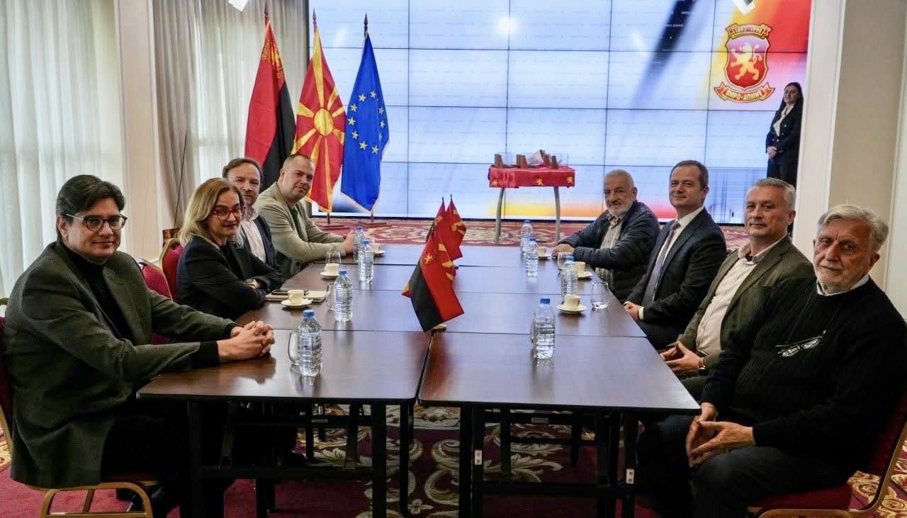 „Секретарите се менуваат, вечна е идејата и љубовта за ВМРО и за Македонија“: Јанкуловска со поддршка за Ковачки