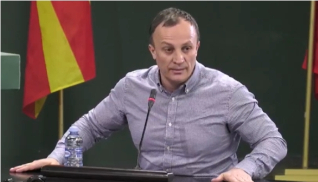 „Кога лажевте – кога бевте во опозиција или сега?“ – Симоновски со директно прашање до градоначалникот