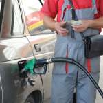 На полноќ поевтинуваат бензинот и дизелот, соопшти Регулаторната комисија