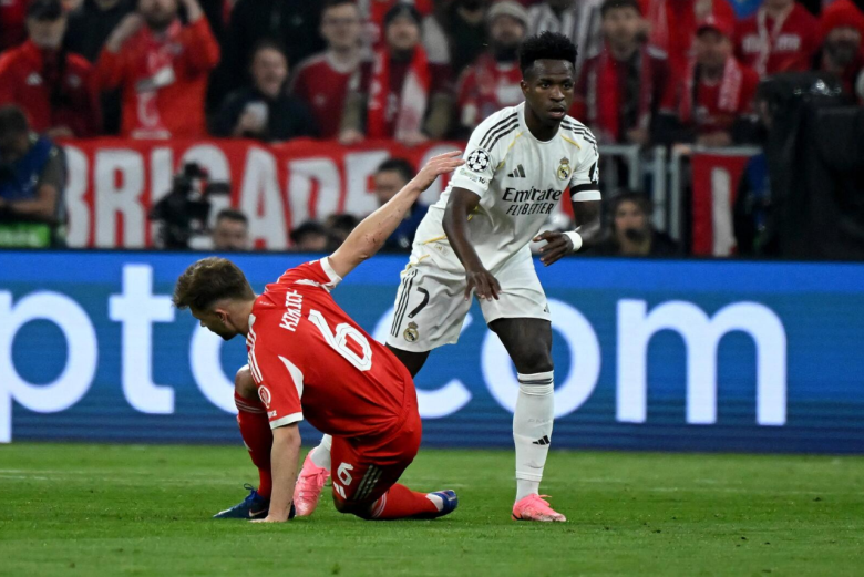 Винисиус со груб фаул над Кимих, не доби ни жолт