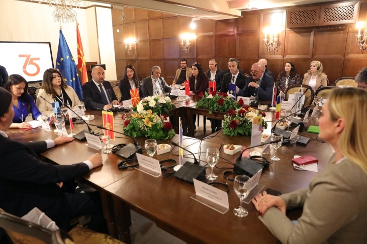 Претставници на странски архиви на средба во Скопје, промовирана поштенска марка за јубилејот на Државниот архив