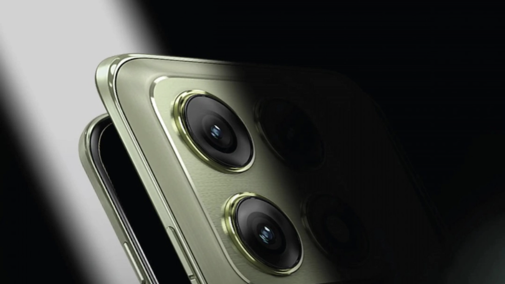 Објавени фотографии од Motorola Edge 70 Pro: Oткриени боите и материјалите на куќиштето