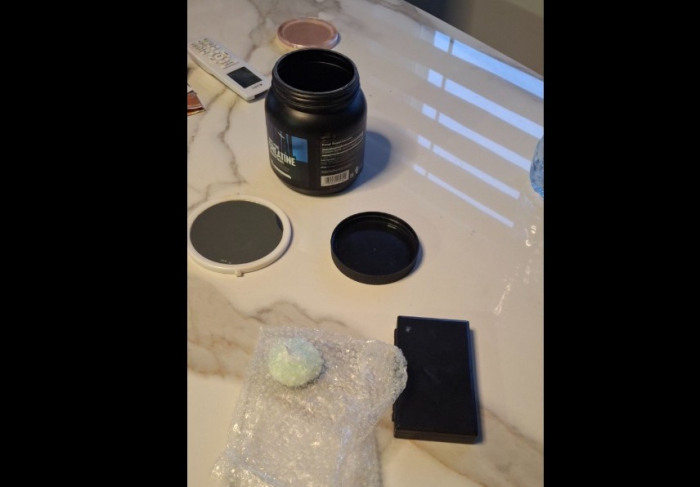 Уапсени седум лица, сузбиена организирана криминална група што недозволено тргувала со дрога | ФОТО