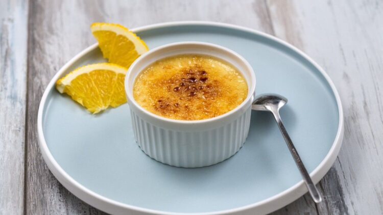 РЕЦЕПТ НА ДЕНОТ: Домашно крем бруле