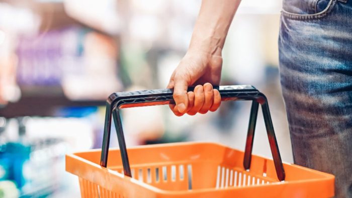 ССМ СПАКУВА НОВА КОШНИЧКА: За живот во април се потребни 68.797 денари, а со изнајмен стан од 60 квадрати 84.172 денари