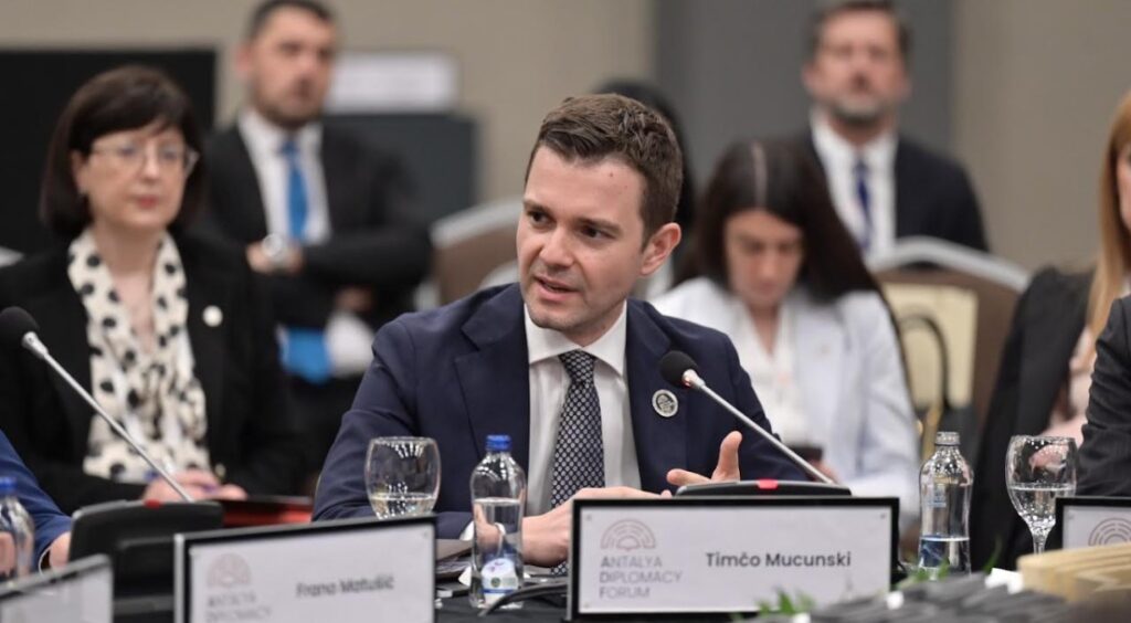 Муцунски: Без јасни гаранции нема уставни измени, ЕУ патот мора да биде предвидлив