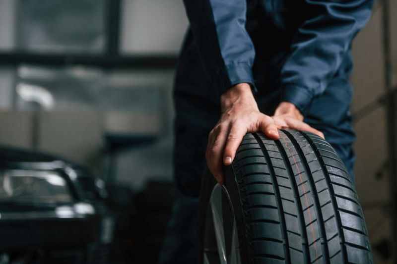 Како правилно да ги складирате зимските гуми?