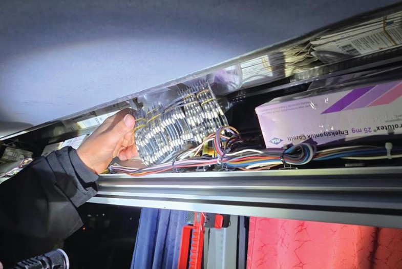 Царинска управа: Спречени обиди за криумчарење на над 16 илјади парчиња лекови, 116 парчиња забни импланти, опрема за тетовирање, над 12 тони овошје и зелечук и златен накит