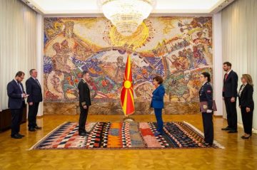 Сиљановска-Давкова ги прими акредитивните писма на новоименуваниот амбасадор на Руската Федерација