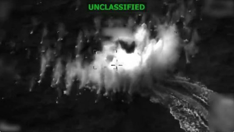 Тројца членови на екипаж се убиени во американски напад на брод осомничен за трговија со дрога