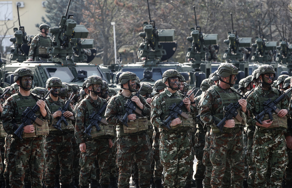 АРМ објави оглас за прием на 300 професионални војници