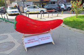 Лута пиперка со силна порака: „Јади луто, не зборувај луто“ против говорот на омраза