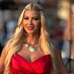 (Фото) Летото почна за Марјана Станојковска — водителката во секси бикини