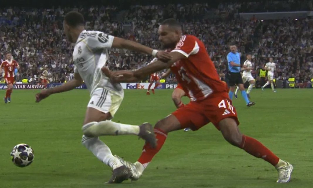 Заслужи ли играчот на Баерн црвен против Реал? (ВИДЕО)