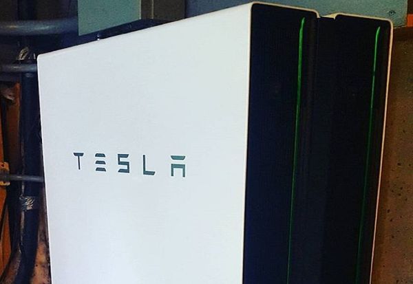 „Тесла“, „Епл“ и „Гугл“ меѓу 18 американски компании на кои им се заканува Иран