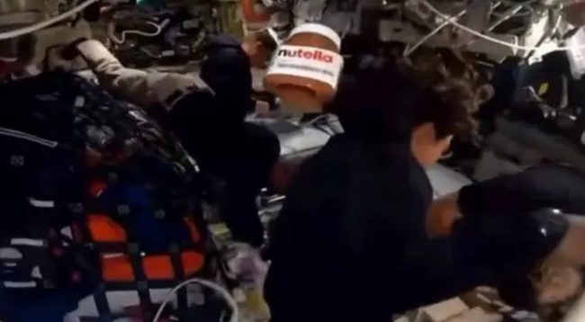 ТЕГЛА „НУТЕЛА“ ЛЕБДЕШЕ ВО ВСЕЛЕНАТА СО АСТРОНАУТИТЕ НА „АРТЕМИС 2“, НАСА НЕГИРА ДЕКА Е РЕКЛАМА