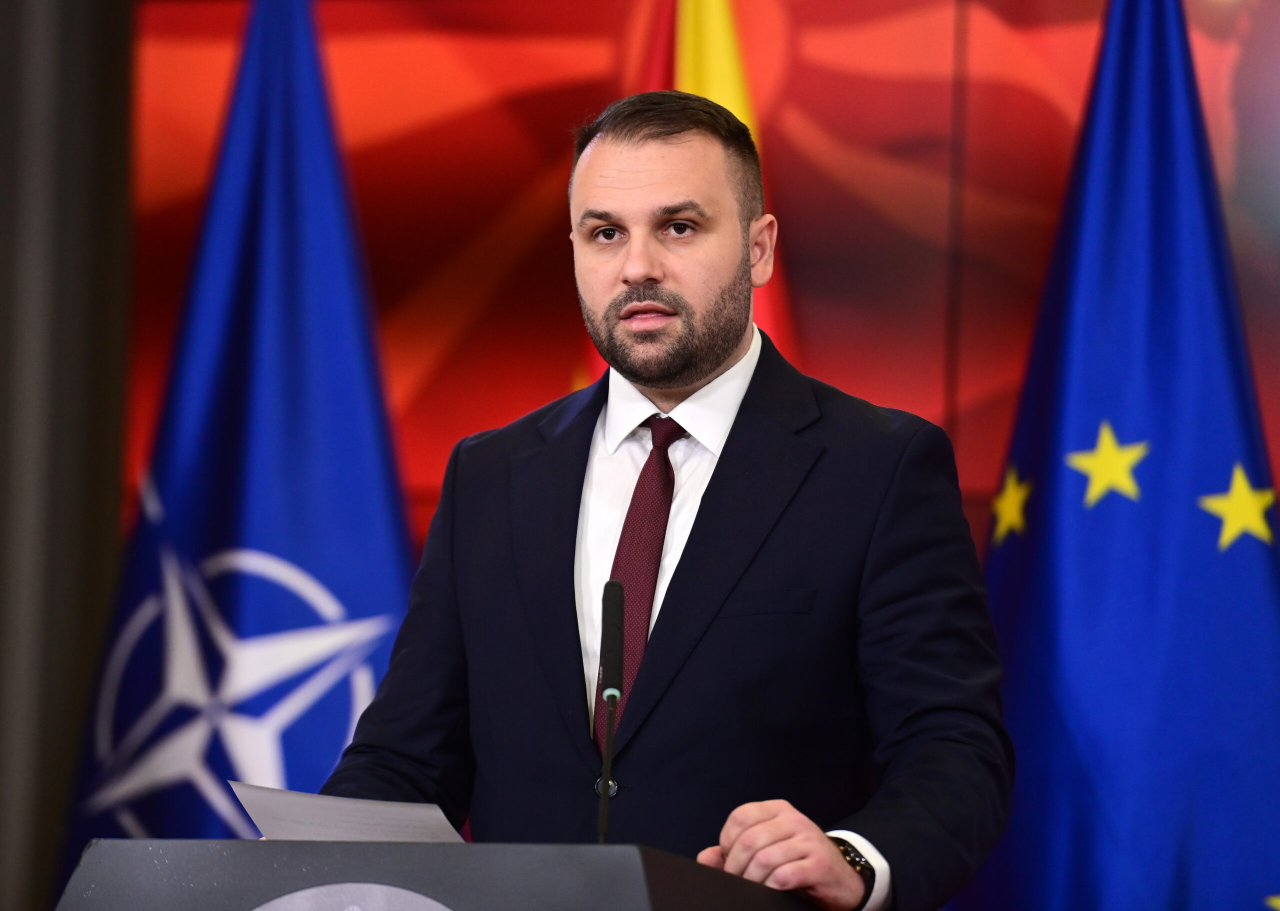 Дурмиши бара извинување од Тирана за навредите кон Албанците во Македонија