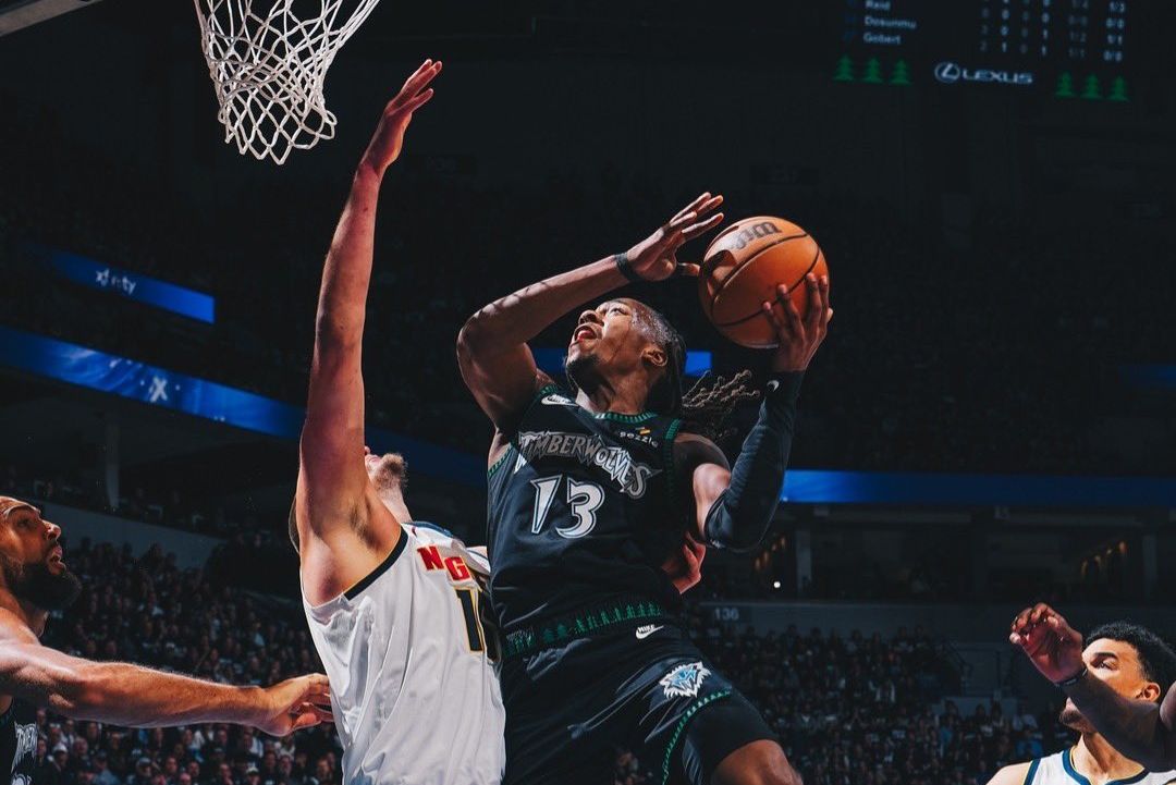 Резервист го донесе Денвер пред елиминација, Јокиќ предизвика хаос и беше исклучен (ВИДЕО)