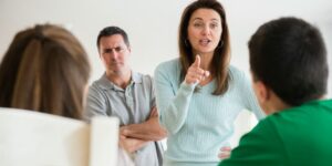 Помалку расправии со децата, повеќе јасни правила дома