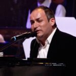 Препеј две песни, знамето на грб и терај: Јордан Митев отворено за колегите на естрадата