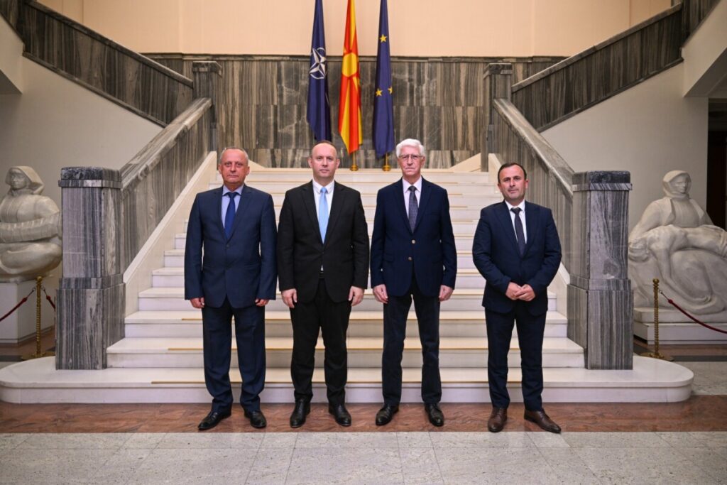 Гаши на средба со поранешни претседатели на Собранието