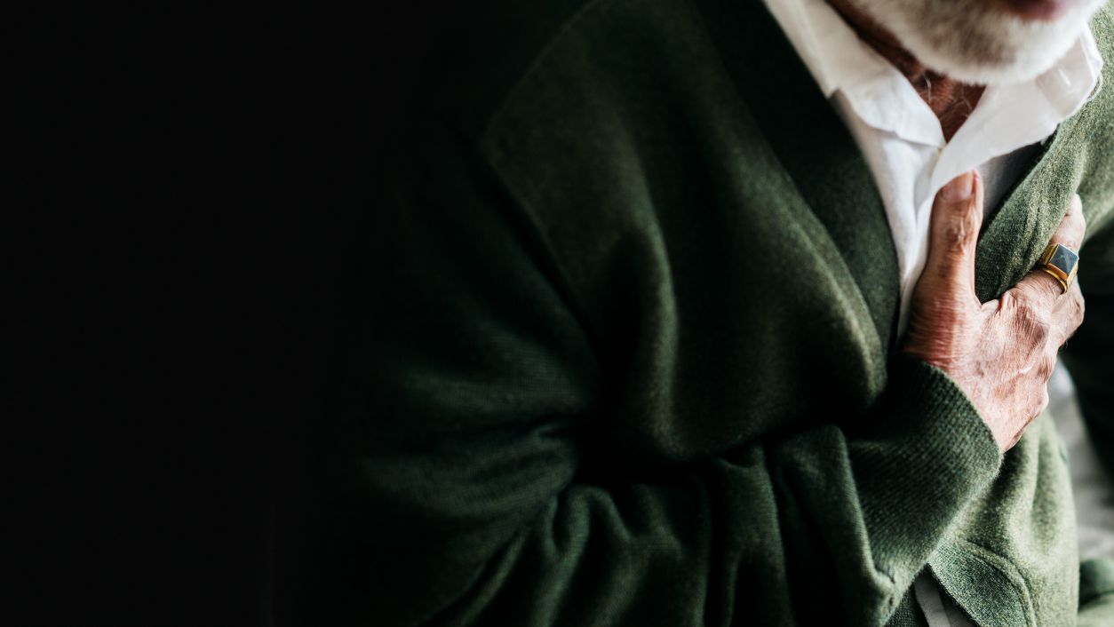 СРЦЕВ УДАР НАЈЧЕСТО СЕ ЗАКАНУВА НАУТРО: ЧЕТИРИТЕ НАЈОПАСНИ ЧАСОВИ, ПРЕДУПРЕДУВАЧКИ ЗНАЦИ И НАВИКИ ШТО МОЖАТ ДА БИДАТ ФАТАЛНИ