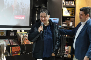 Дарко Панчев низ солзи со сеќавање за неговиот Васе Рингов: „Интелегентен, забавен, лидер…, а тек каков фудбалер!“