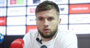 Стефан Ристовски за спорната фотографија која предизвика „бура“ во БиХ: „Не се замарам со такви работи…“ (ВИДЕО)