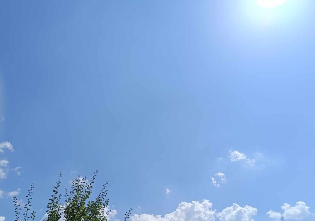 Сончево со мала до умерена облачност, температурите до 25 степени