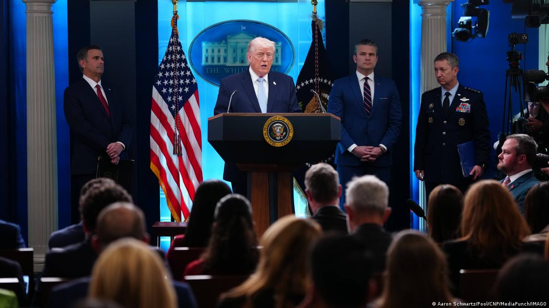 Трамп и рокот за Иран: Стратегија или празни закани?