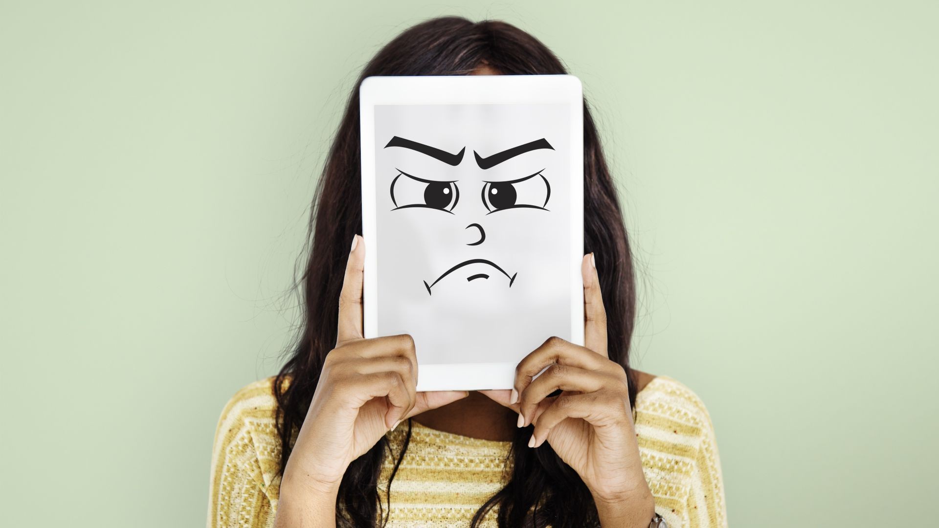 „Ако сите го прават тоа, тогаш така функционира светот“: Новите социјални норми на лошото однесување