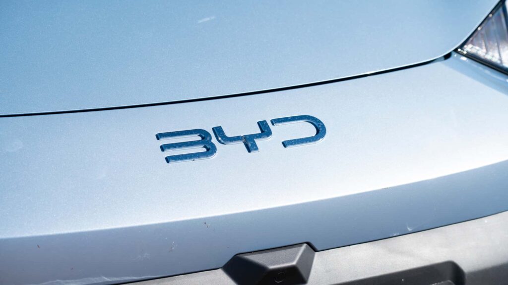 Тешки обвинувања за BYD – 12-часовни смени и работа без одмор