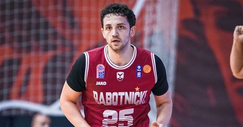 Виктор Ефремовски со регуларен дел за историја во Суперлигата