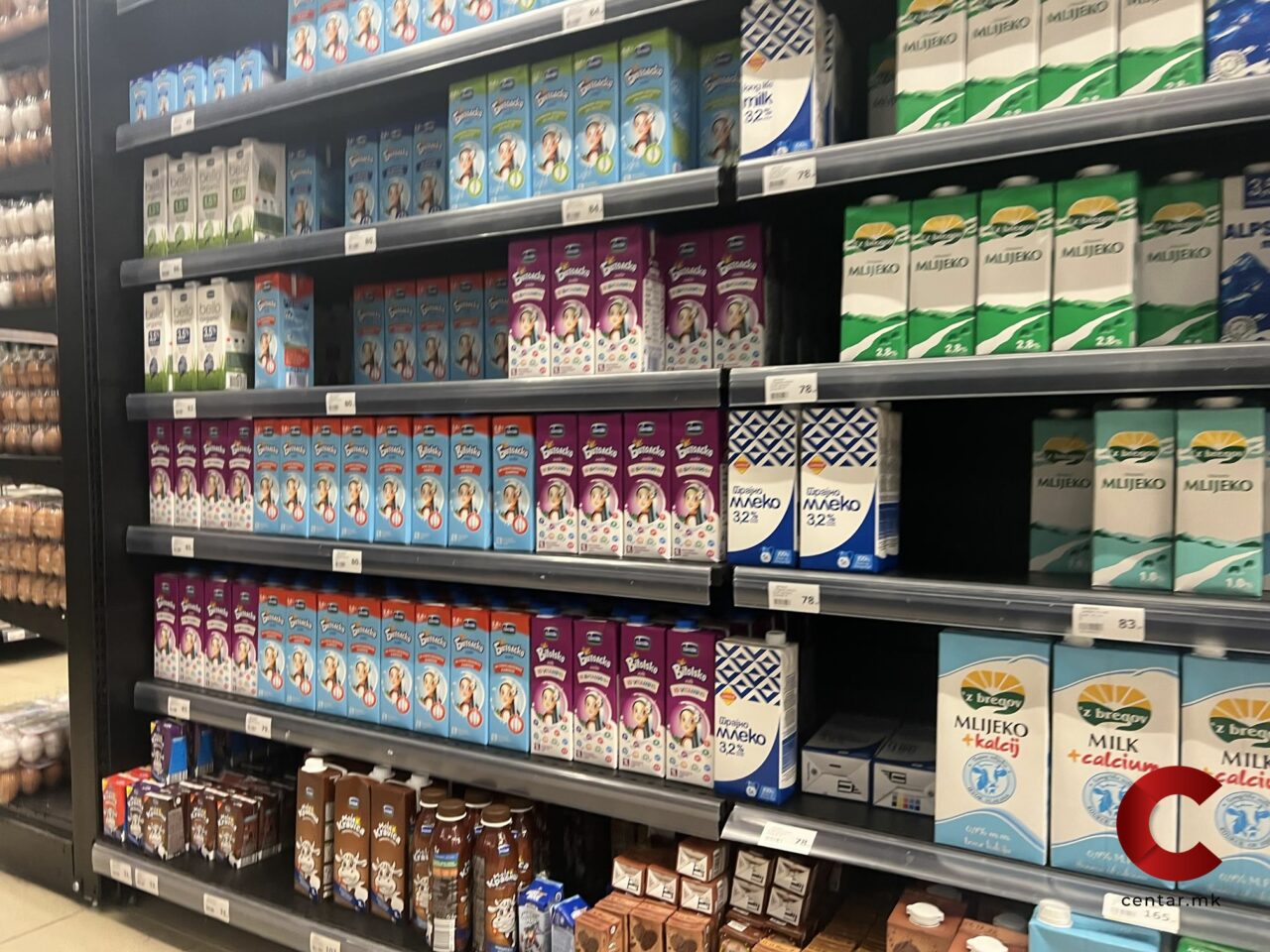 СДСМ: Со празни фижидери најдобро знаат за бајките на Мицкоски за 3-та економија во Европа