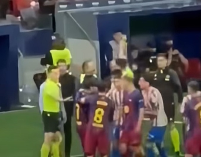 Симеоне го нападна Торес, па почна да се извинува (ВИДЕО)