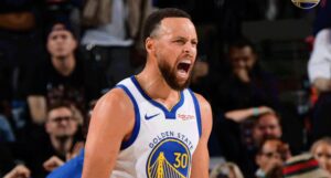 Кари ги елиминираше Клиперси, Филаделфија во плеј-офот