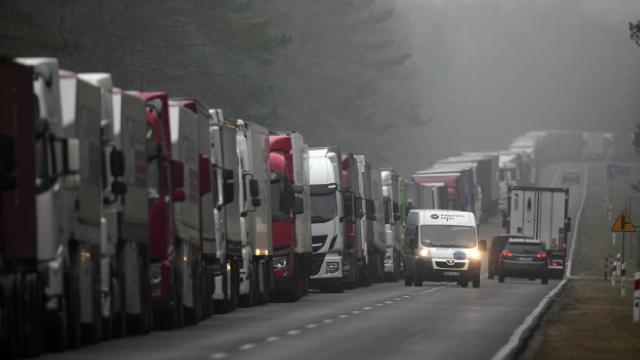 Добри вести за транспортерите: Примената на ЕЕС системот е одложена до 30 септември, се решава проблемот со визите