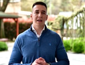 (ВИДЕО) Огњеновиќ: Владата да најде решение и УЈП да ги ослободи студентите од данок за „Work and Travel“